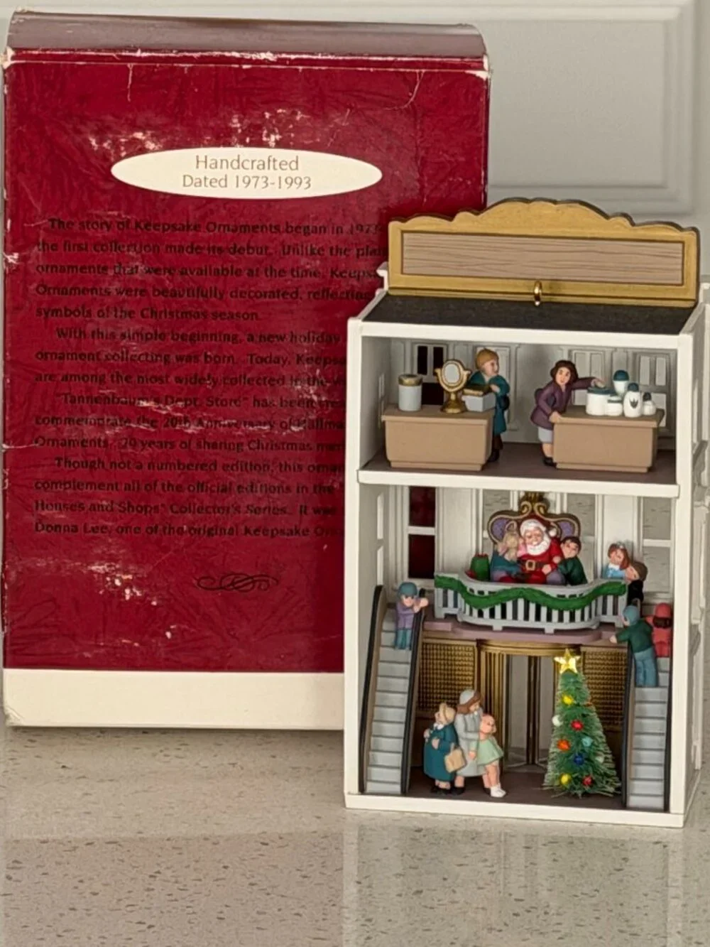 Hallmark Ornament Nostalgic Houses & Shops Tannenbaum;s Dept. Store